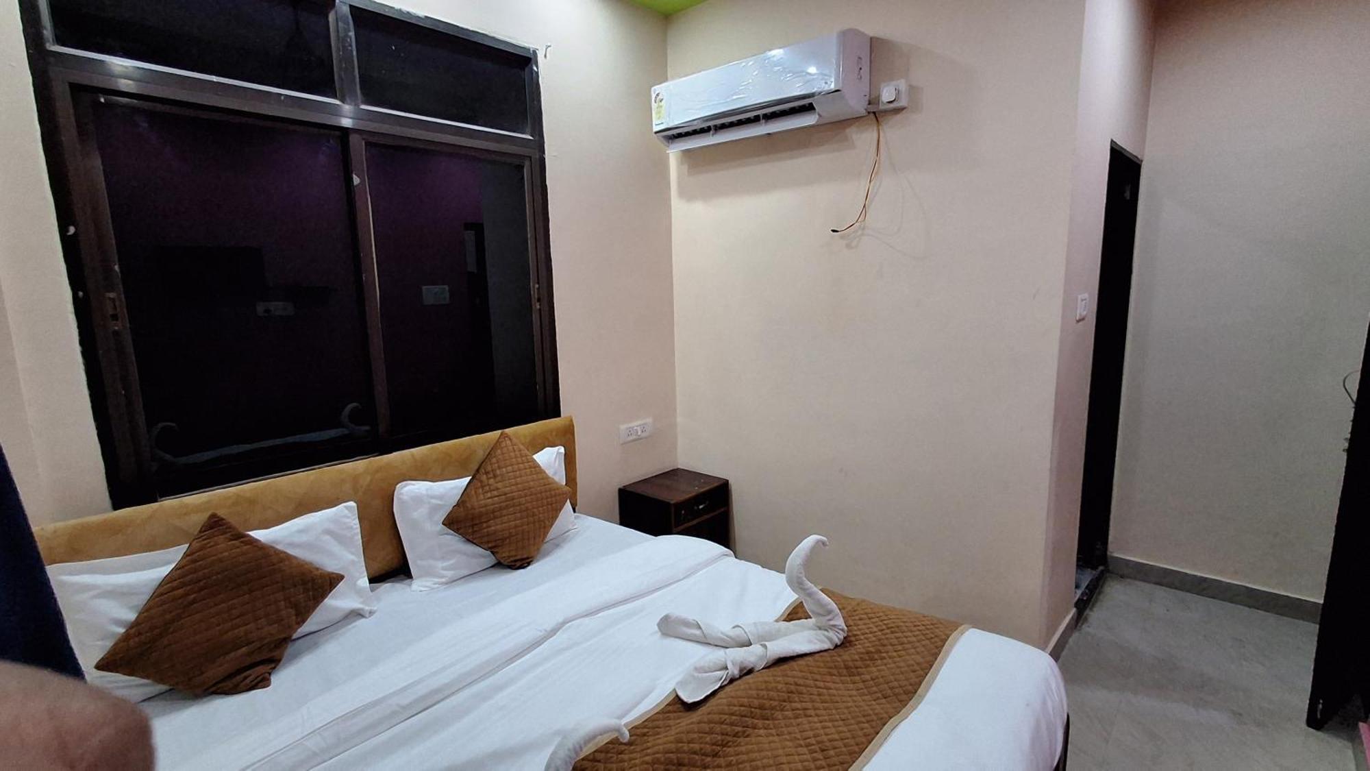 Shree Balaji Paying Guest House Варанаси Экстерьер фото